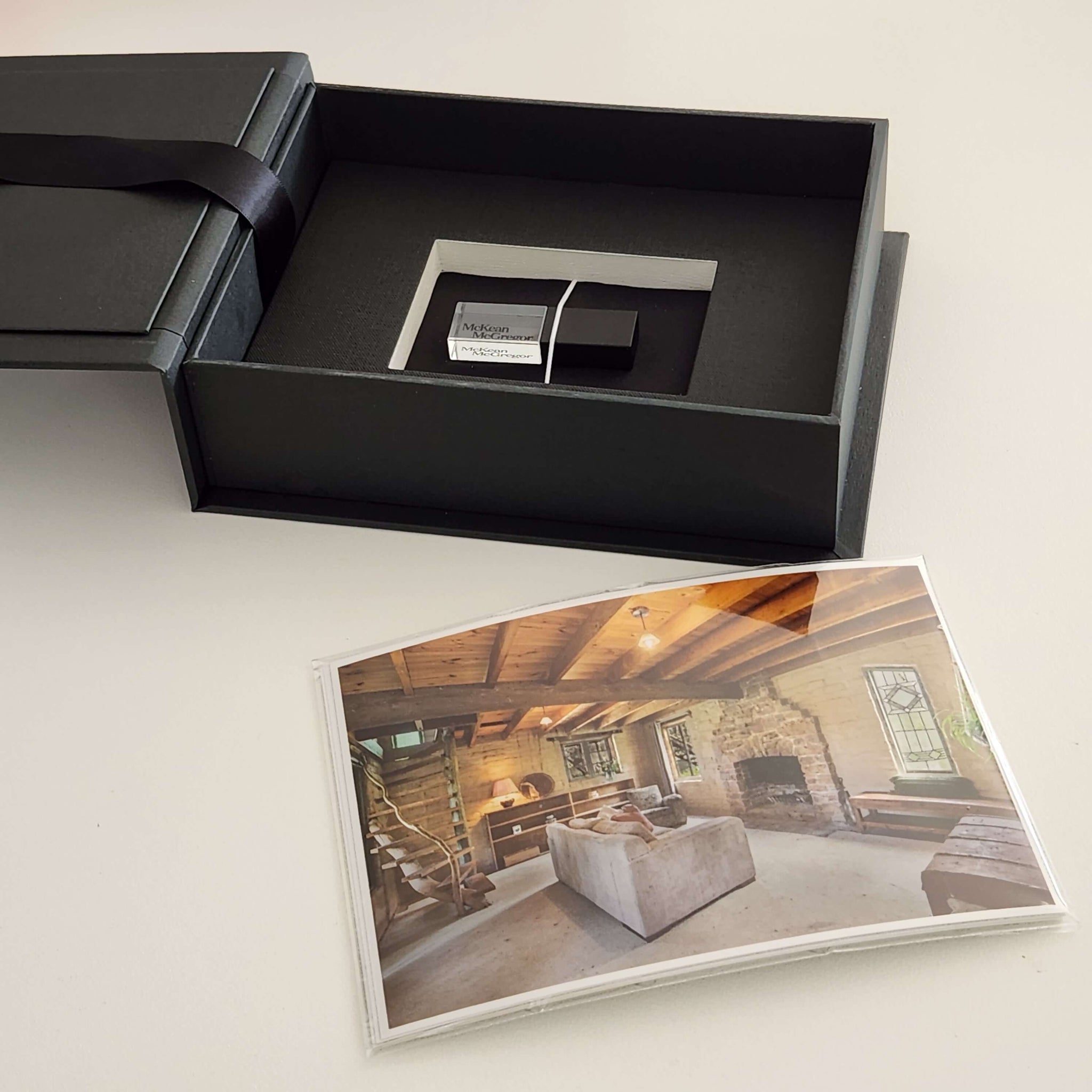 Potrait Box Portrait Photo Box: 7x5 inch - (with optional USB space underneath ...