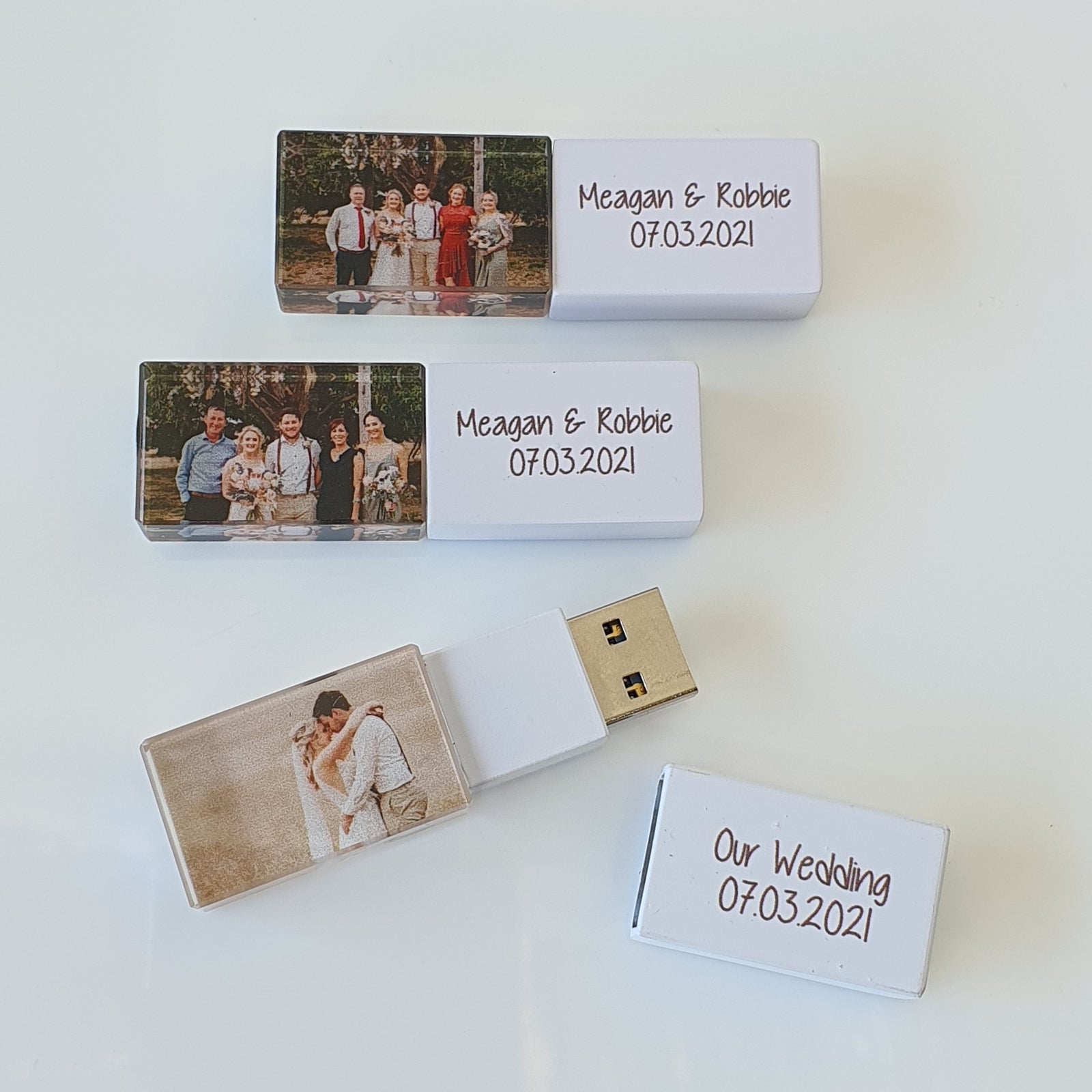 Crystal USB with a metal lid The Photographer's Toolbox USBs 23.00 The Photographer's Toolbox