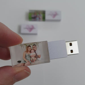 White Crystal USB with a metal lid  video