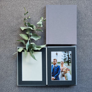<strong> 50% off selected colours </strong> Matted Photo Album: 5x7" - 6 Photo - VERTICAL <strong> FROM </strong> The Photographer's Toolbox Matted Albums 0.01 The Photographer's Toolbox