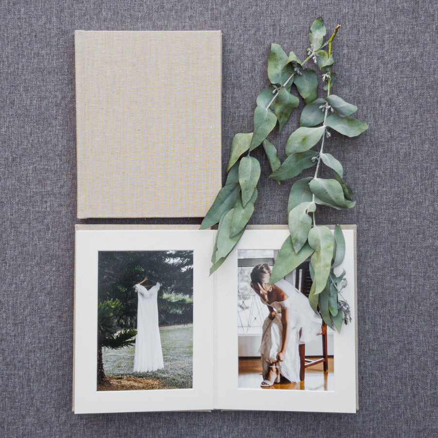 <strong> 50% off selected colours </strong> Matted Photo Album: 5x7" - 6 Photo - VERTICAL <strong> FROM </strong> The Photographer's Toolbox Matted Albums 16.99 The Photographer's Toolbox