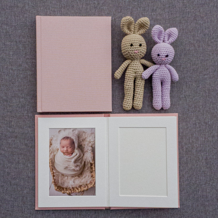 <strong> 50% off selected colours </strong> Matted Photo Album: 5x7" - 6 Photo - VERTICAL <strong> FROM </strong> The Photographer's Toolbox Matted Albums 16.99 The Photographer's Toolbox