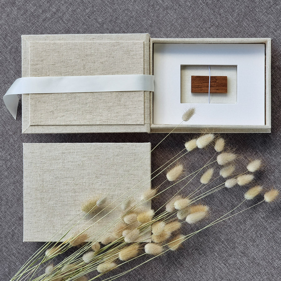 Potrait Box Portrait Photo Box: 7x5 inch - (with optional USB space underneath ...