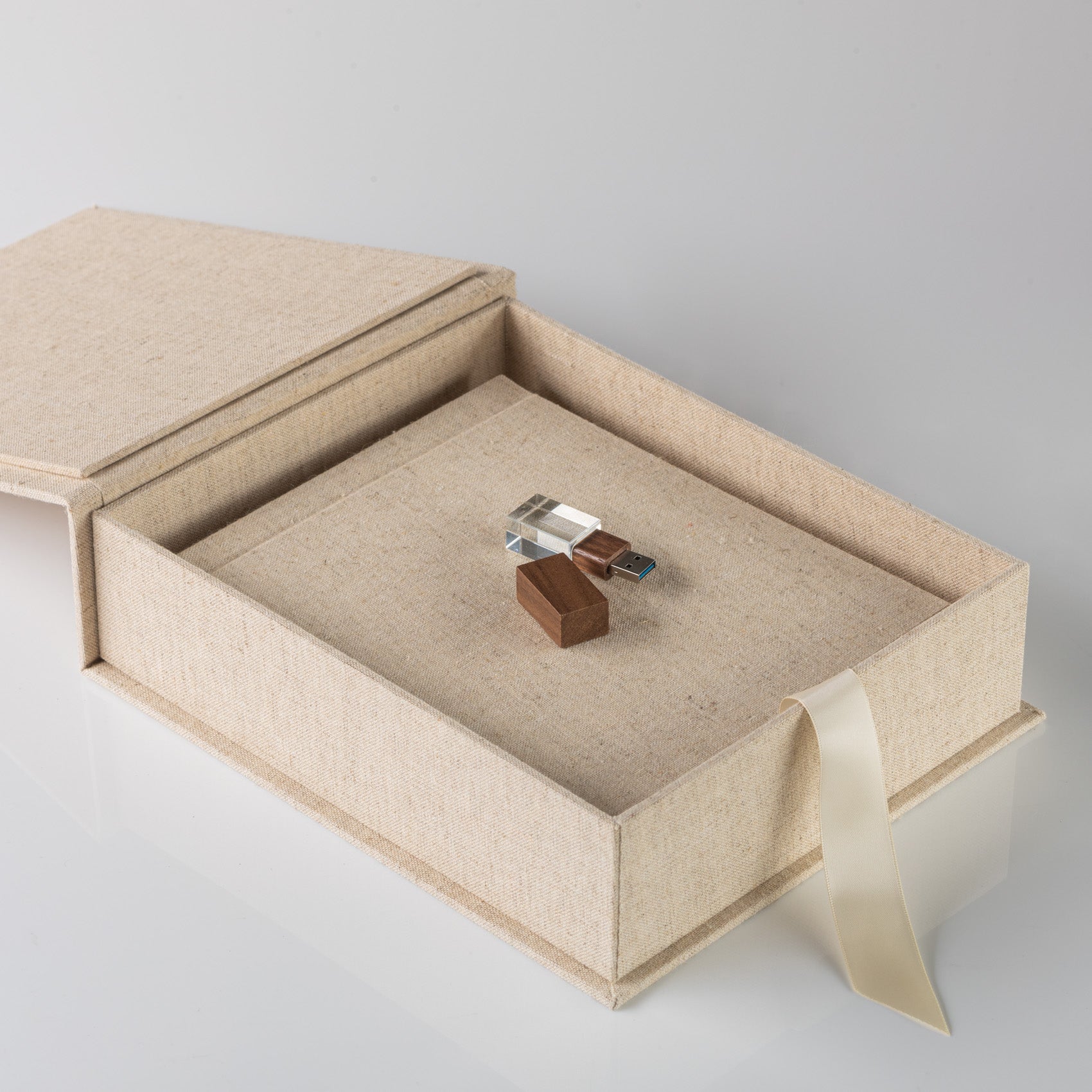 Box Potrait Large Portrait Photo Box: 10x8