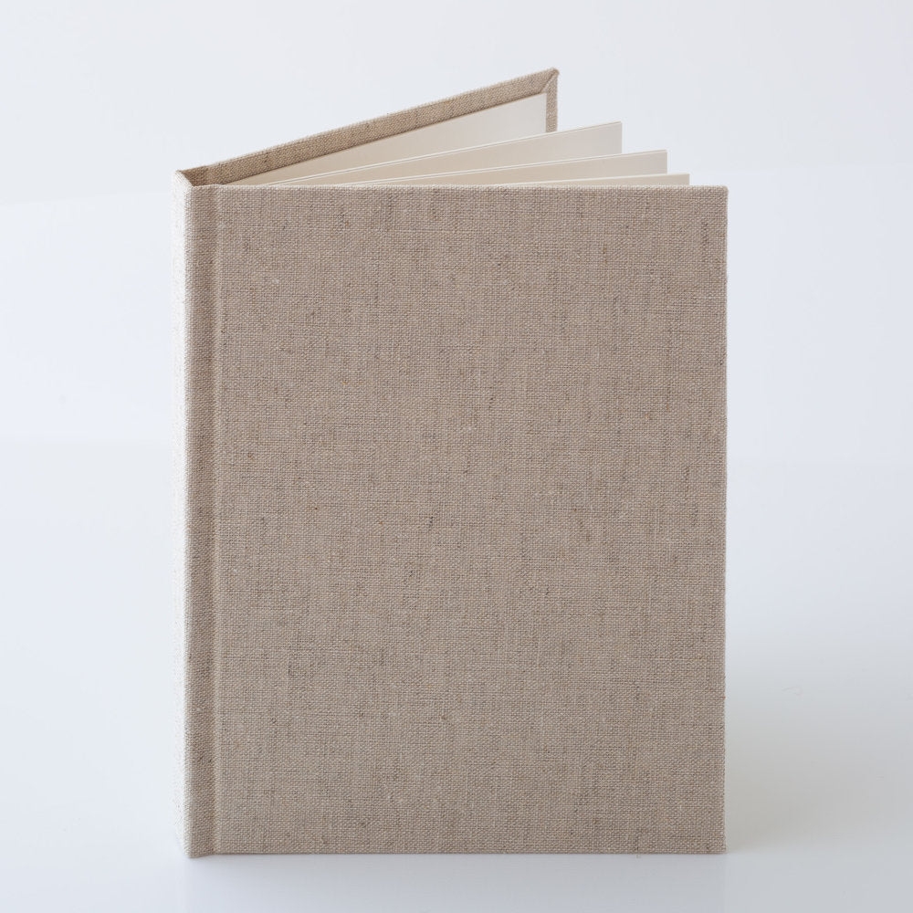 <strong> 50% off selected colours </strong> Matted Photo Album: 5x7" - 6 Photo - VERTICAL <strong> FROM </strong> The Photographer's Toolbox Matted Albums 16.99 The Photographer's Toolbox