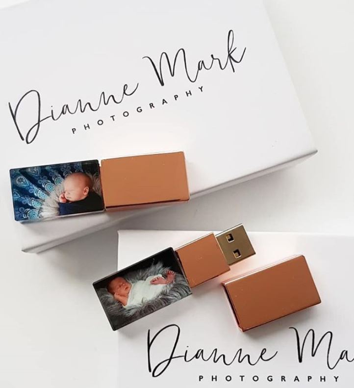 Crystal USB with a metal lid The Photographer's Toolbox USBs 23.00 The Photographer's Toolbox