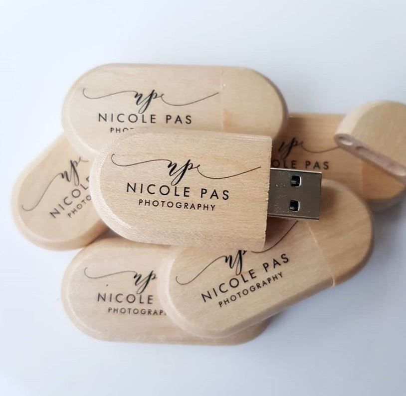 Oval USB Without Box The Photographer's Toolbox USBs 23.00 The Photographer's Toolbox