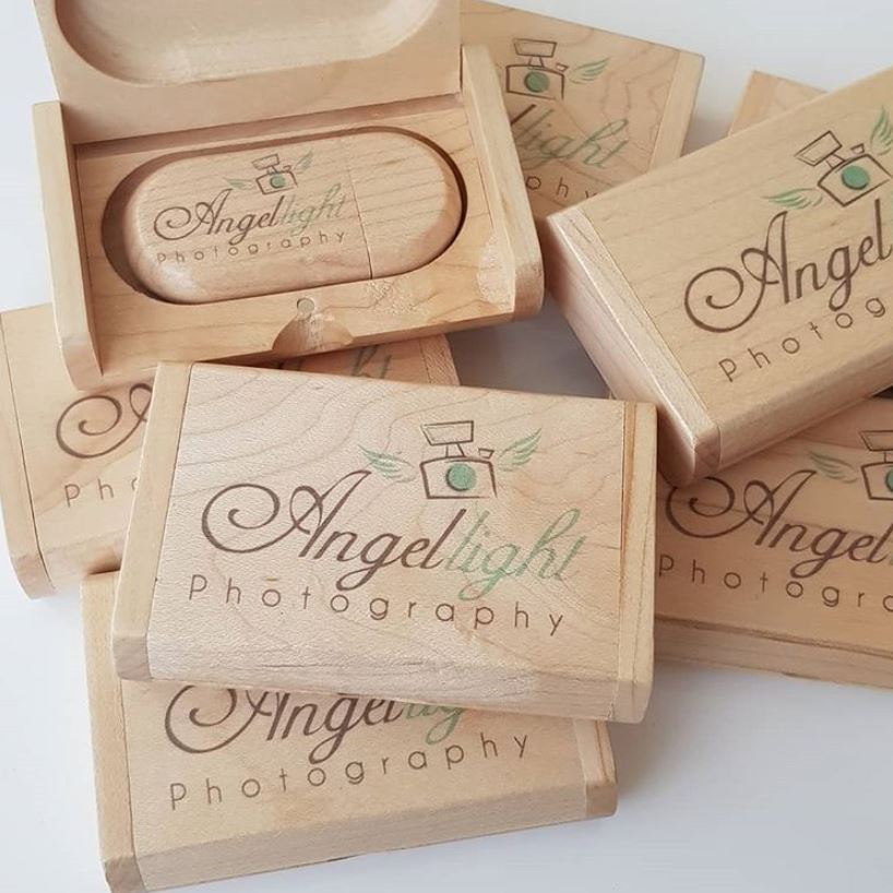 Oval USB with flip top box The Photographer's Toolbox USBs 25.00 The Photographer's Toolbox